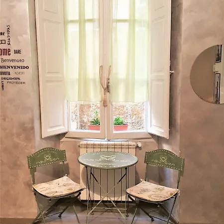 Marcelina Vaticans Rooms 2*